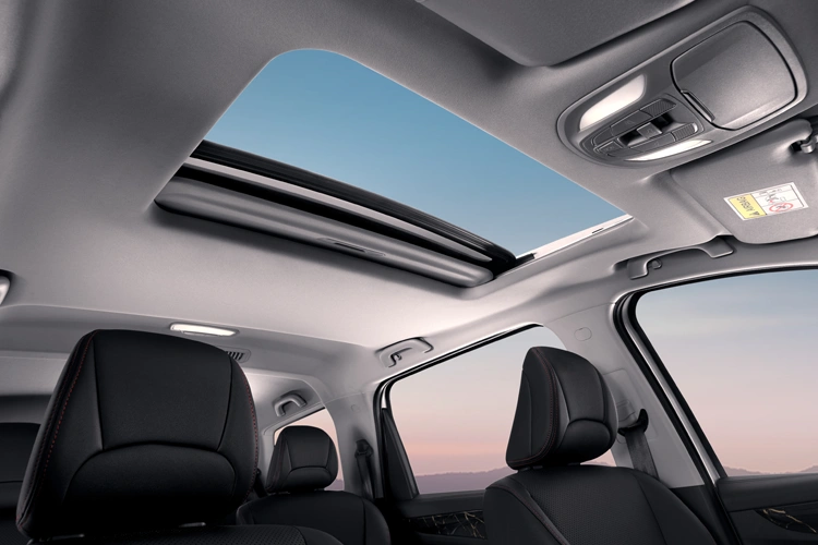 Perbedaan Sunroof, Moonroof, dan Panoramic Roof pada Mobil