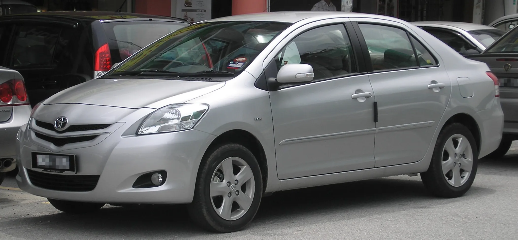 Vios Gen 1 vs Gen 2 Bekas, Mana yang Terbaik di Dibeli Tahun ini?